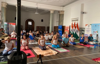 Post Event #IDY2023: Yoga Session and Talk on ‘Lights and Shadows on the traditional Yoga’ to promote personal well-being.